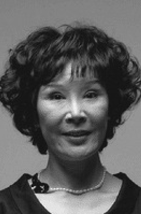 李龙<em>女 Yong</em>-nyu Lee