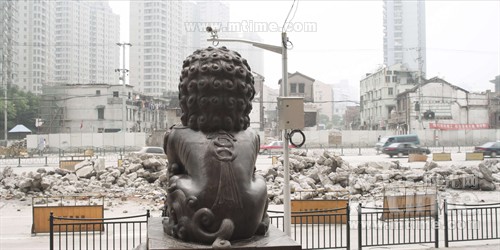 上海外来人口素质_外地人素质提高了,大量旅客正在上海南站排队购票(3)