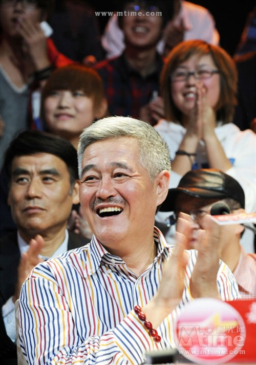 赵本山做客《小崔说事》:观众骂我是关心我