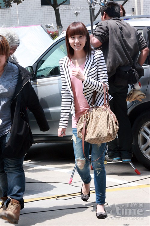 《无敌开心果》探班 关礼杰李绮虹颠覆出镜–