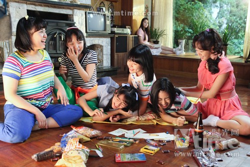 韩国票房:《肉蒲团》上榜 《<em>阳光姐妹淘</em>》蝉联