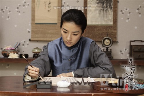 《<em>竞雄女侠秋瑾</em>》:黄奕英姿飒爽犹酣战 中国电