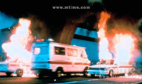 冲锋队之怒火街头 剧照 #02