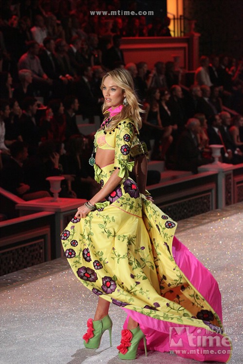 2011年维多利亚的秘密内衣时装秀 剧照 #87