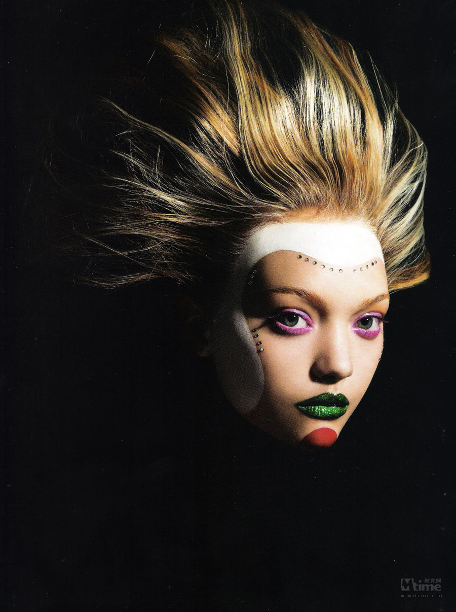 美人鱼再度来袭 嘉玛沃德当之无愧的人鱼之首