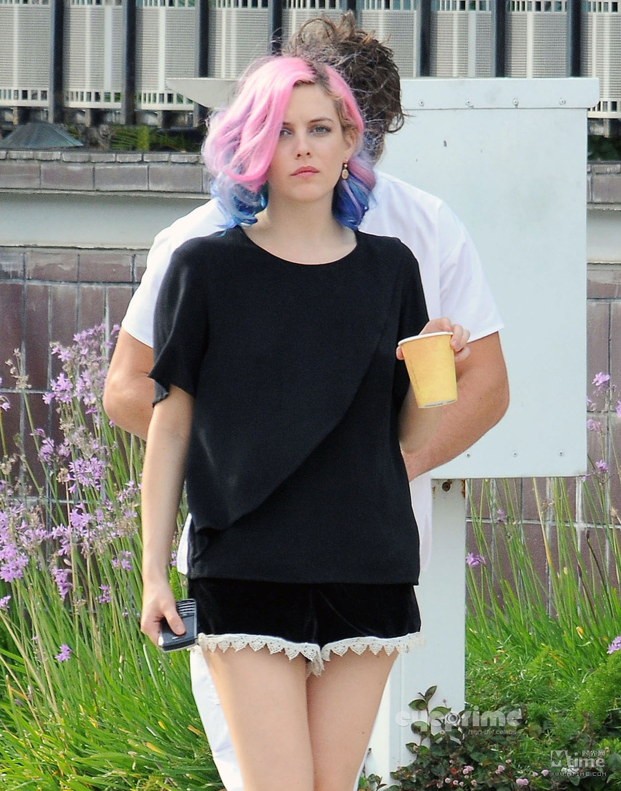 索德伯格新作性感无限 猫王外孙女和查宁同场现身