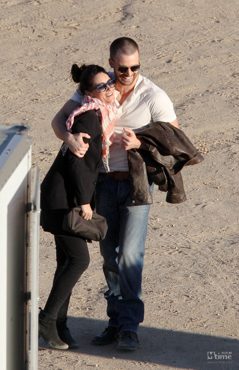 "美国队长"埃文斯拍写真 赤膊上阵玩攀岩 - mtime时光网