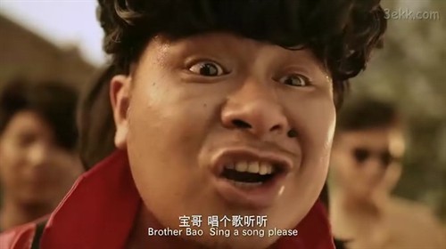 爱着的人呐,到底我该如何表达,她会接受我吗"的歌声响起,王小帅挥动