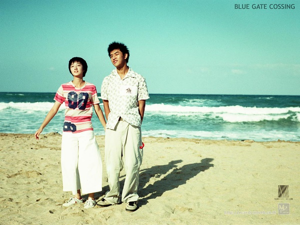 三十六咖啡:写了1篇日志 青涩电影《蓝色大门》    剧情简介