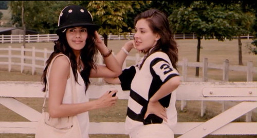 同心难改一句话点评:两女主角都很漂亮,很唯美的剧情.对此片轻松的爱.