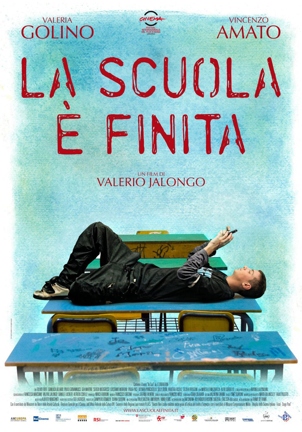 La scuola è finita海报